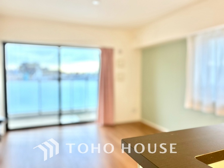 内装 一部リフォーム予定◆扉を◆開くとこの景色。家族の”おかえり”の声が聞こえてきそう。