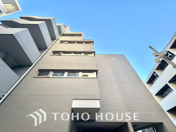 バルコニー 【BALCONY】◆Open new door◆扉の向こうには青空が広がっている。