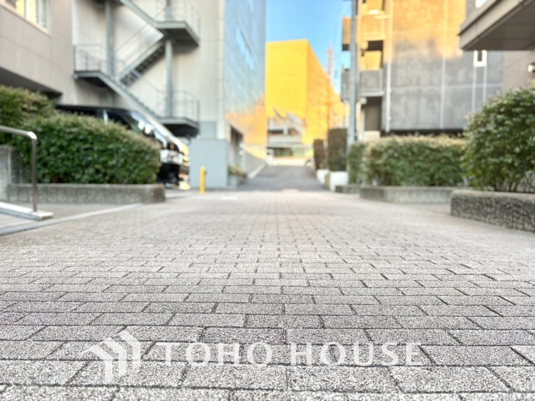 その他 【ENTRANCE】◆そびえ立つ◆我が家のシンボル。遠くの空が赤く染まる夕べが待ち遠しい。