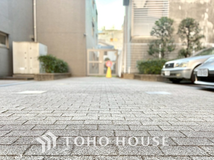 駐車場 【PARKING】◆愛車を◆安全に駐車できる駐車場がございます。