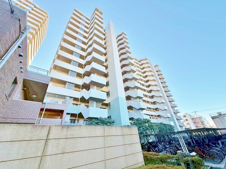 外観 現地に足をお運びいただいた際には、周辺散策などをお勧めいたします。