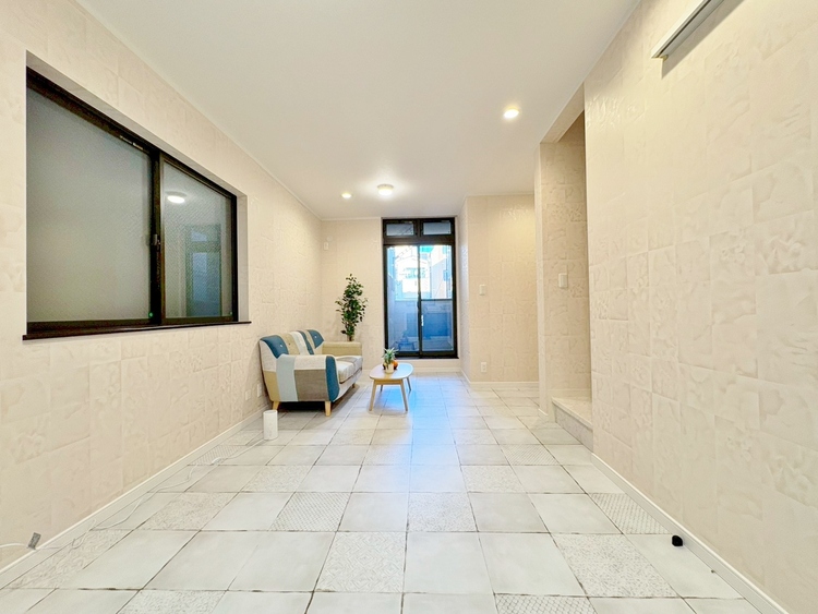 居間 居心地の良い空気感は、暮らしのステージを彩り、心からのやすらぎと満足感を与えてくれます。