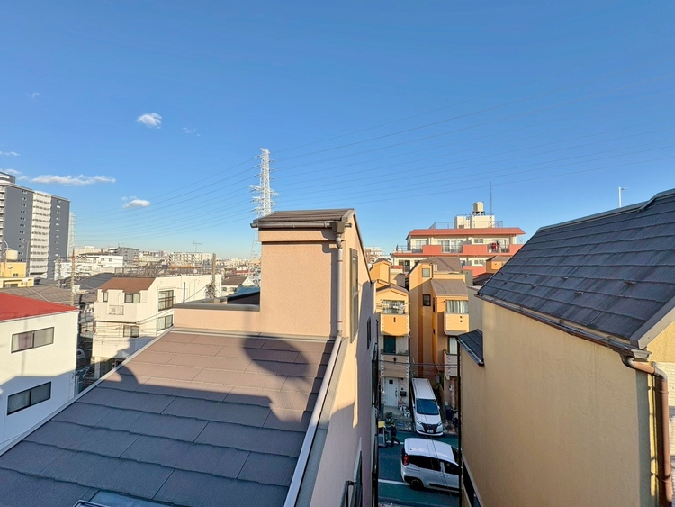 バルコニー 頬をなでる、優しい風を感じることが出来ます。