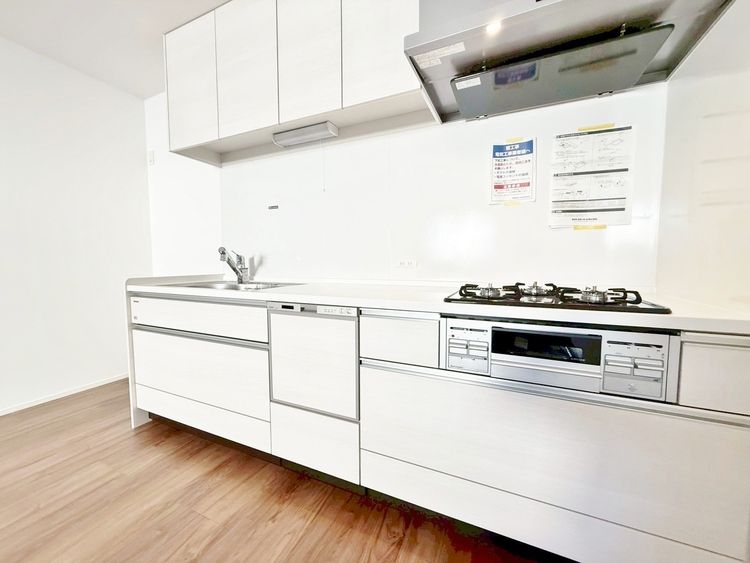 キッチン 洗練されたスタイリッシュなデザイン性と使いやすさを備えた仕様。