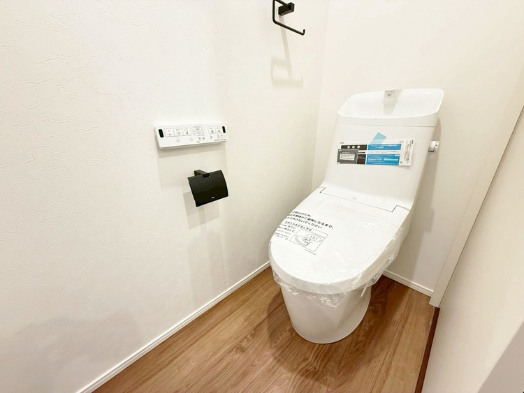 トイレ 暮らしの中のさりげないひとときの快適さにも、こだわりを、持って設備を配しております。