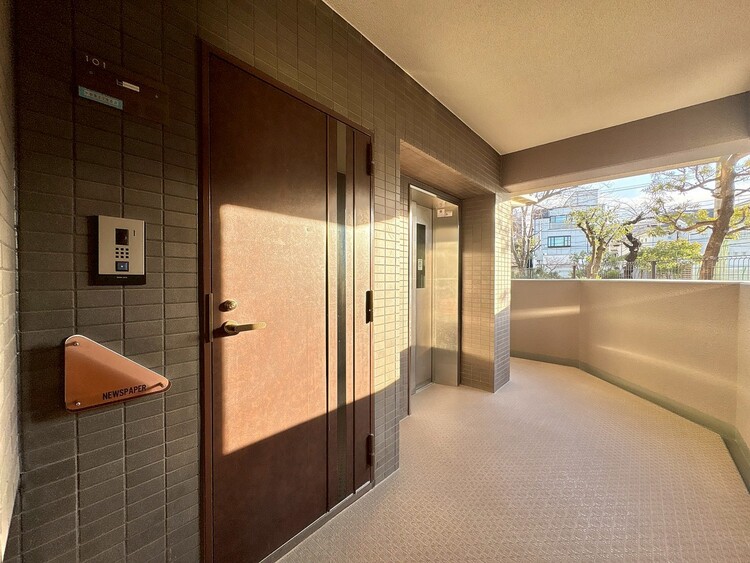 玄関 玄関を開ければ、そこは安らぎのご自宅。