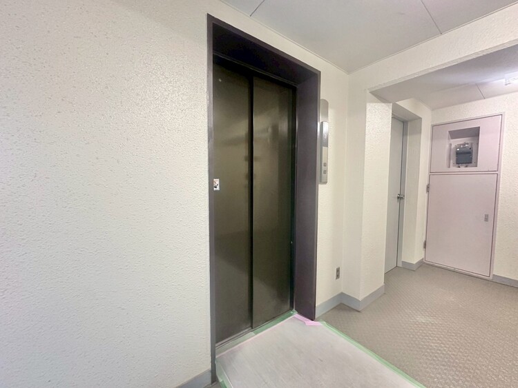 その他 エレベーター完備のため荷物が多くなっても安心。