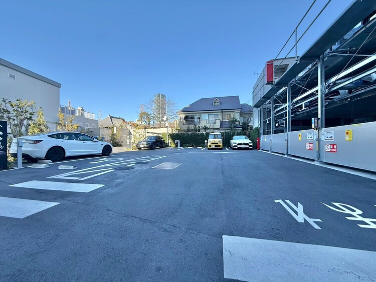 その他 駐車スペースが嬉しいですね。※空き状況は都度ご確認下さい。