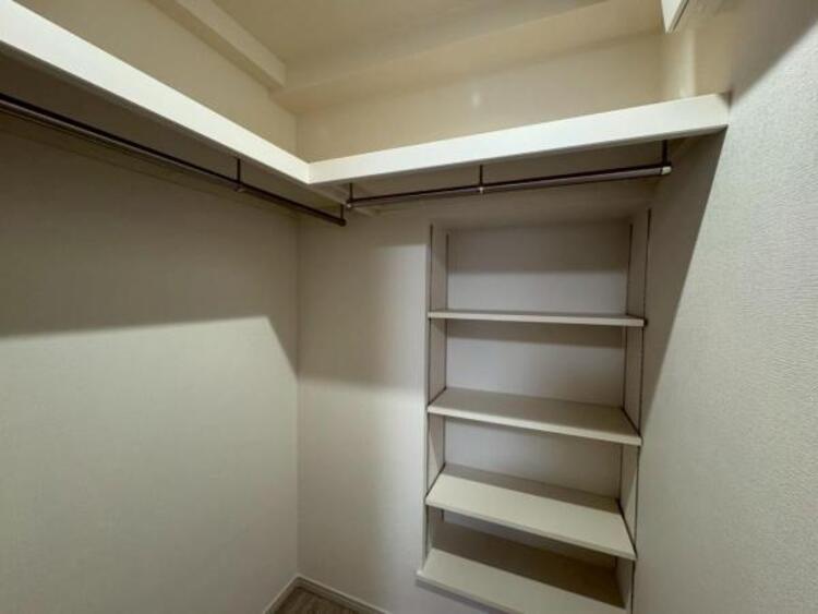 収納 たっぷり収納できるクローゼットを完備。衣類や小物をすっきり整理でき、毎日の身支度も快適に。