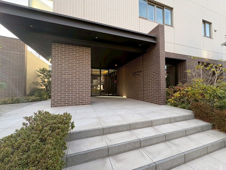 エントランス 外と内をつなぐエントランスは、まさに顔となる場所。