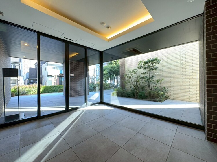 エントランス エントランスは、毎日の行き帰りで使う大事な空間です。