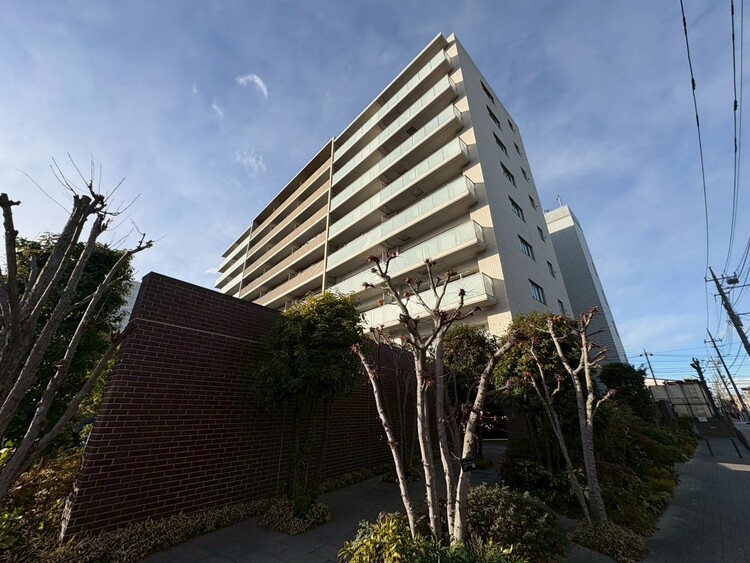 外観 現地に足をお運びいただいた際には、周辺散策などをお勧めいたします。