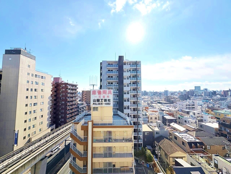 バルコニー 頬をなでる、優しい風を感じることが出来ます。