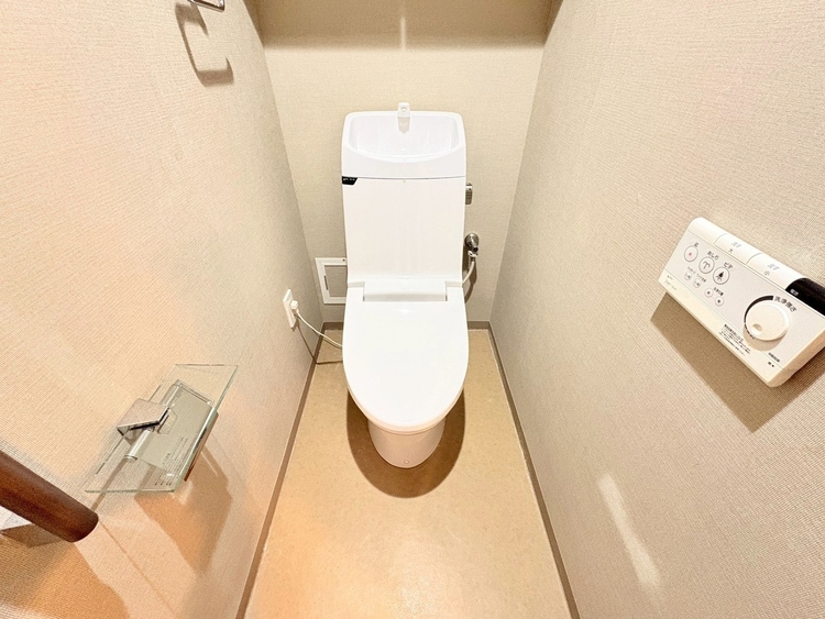 トイレ 暮らしの中のさりげないひとときの快適さにも、こだわりを、持って設備を配しております。