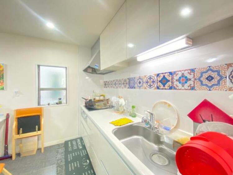 キッチン ワイドなキッチンで、将来お子様と一緒にお料理をするときも重宝します。