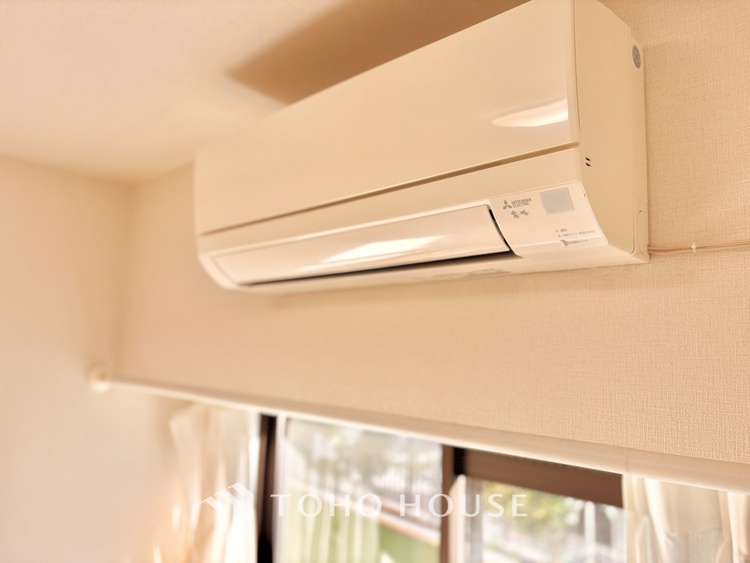 内装 時間をかけて作り上げるそんな空間を君と共有したい。僕たちの空間は唯一無二の物だから。