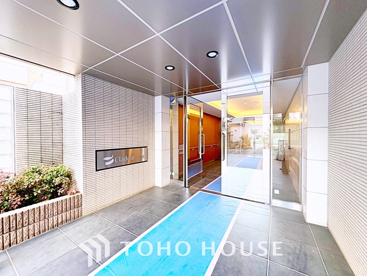 バルコニー 開放感あふれるバルコニーで、朝の光や夜風を感じながら心地よい時間を過ごせます。