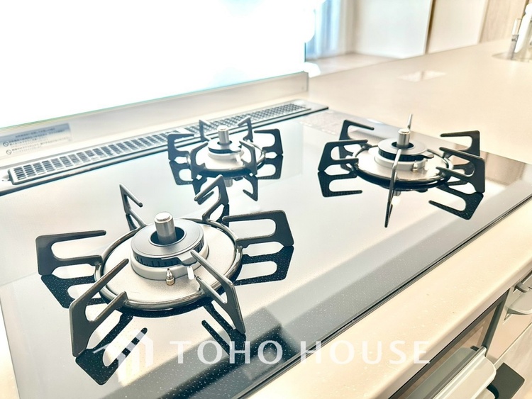 キッチン 【KITCHEN】◆家族のおはよう◆の声を笑顔で迎えてあげられるシステムキッチン。朝ごはんが楽しみでちょっと早起きしたくなるんです。