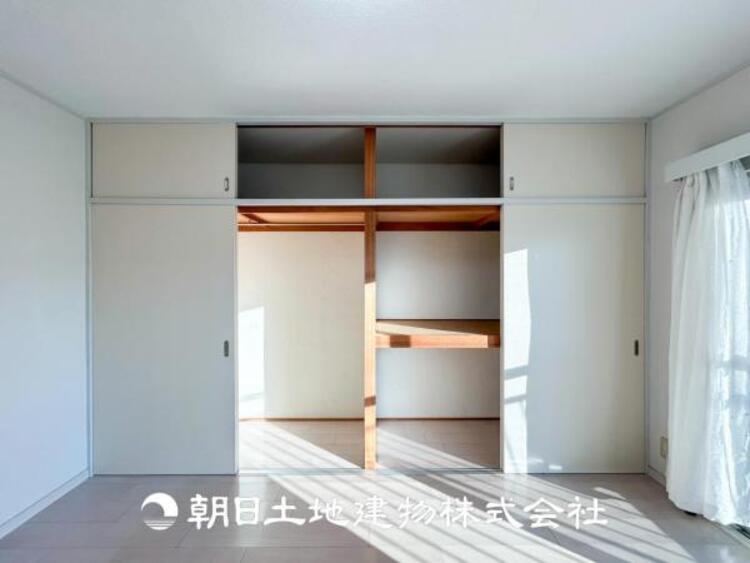 収納 【収納】シンプルかつ洗練されたデザインの収納スペース。