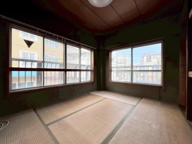 内装 自分の時間を充実させながら心豊かにできるプライベート空間！！穏やかな寛ぎを届ける仕様のゆとりある居室。個室のお部屋が欲しいという要望に応える設計で、過ごす時間が長くてもゆったり落ち着いて過ごせそう！！ 