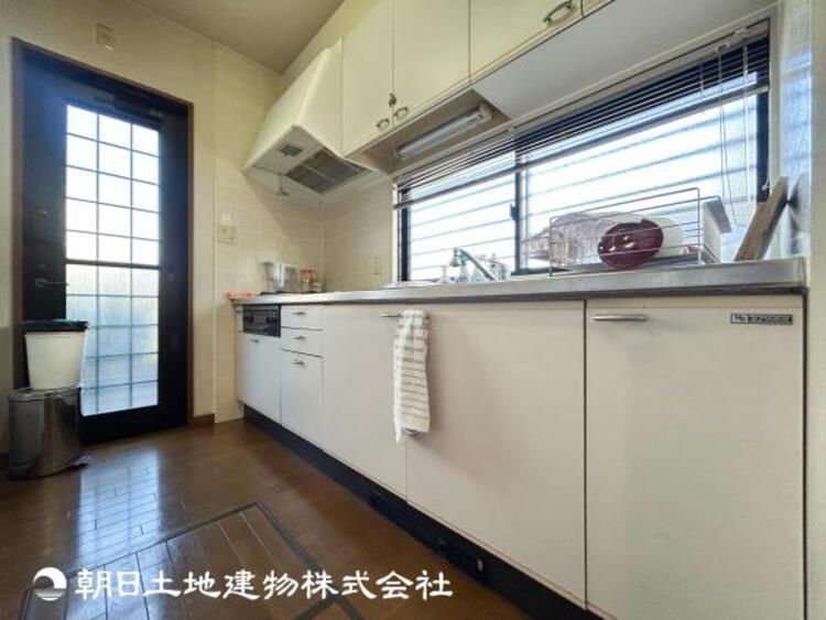 キッチン 【キッチン】シンプルで使いやすさにこだわりました。快適な日常を支える機能性と強さがひとつになった自慢のキッチンです。