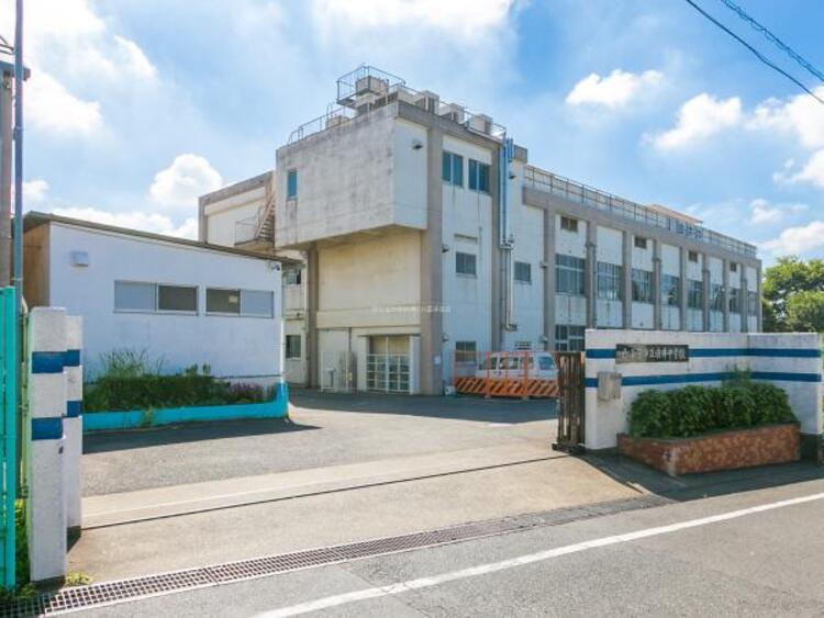 周辺 八王子市立由井中学校迄710ｍ