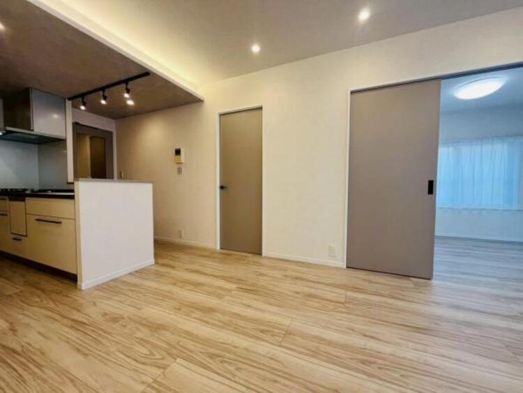 キッチン 最新のシステムキッチンは使い勝手が良好です。　　気持ちよく料理ができます。 