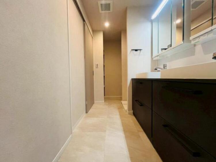 洗面 広々としたスペースで収納もばっちり！