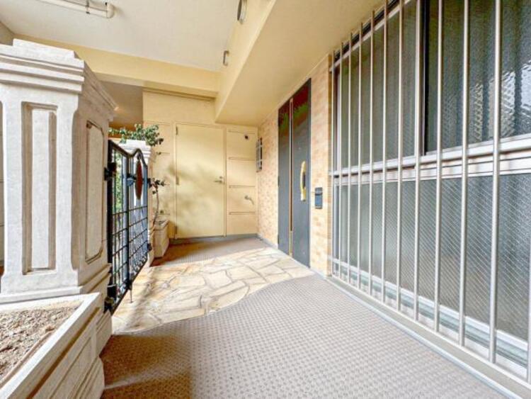 その他 【玄関】多くの人を迎えるから心地のよい空間にしたいですね。