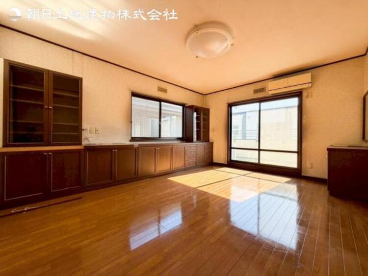 内装 すぐの見学や資料請求など、お気軽にお問い合わせください