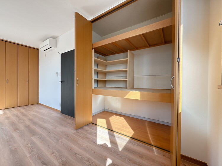 収納 居室にはクローゼットがあり、荷物もスッキリ収納して快適にお過ごしいただけます。
