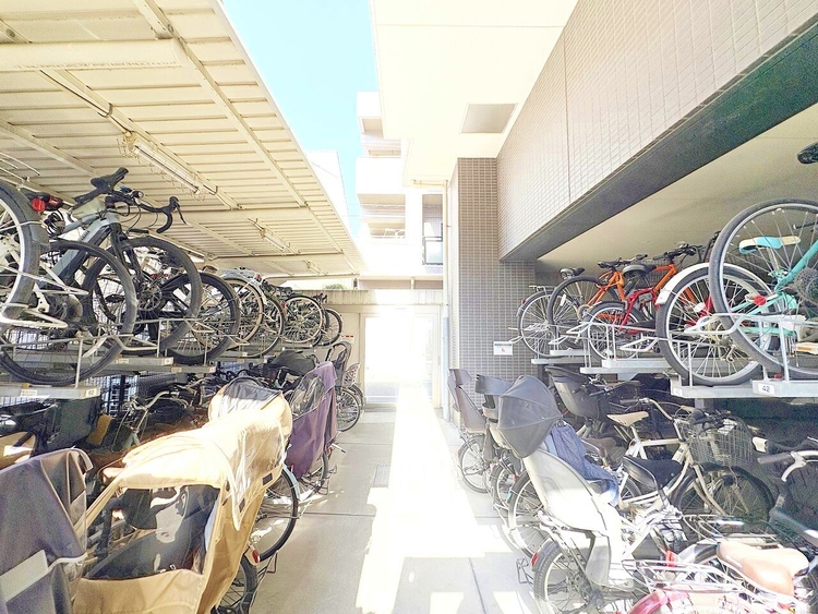 その他 きちんと整備された駐輪場。住む方の心遣いが感じられます。