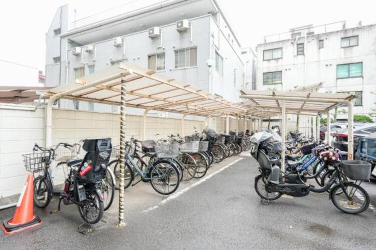 その他 敷地内に設けられた駐輪スペース。