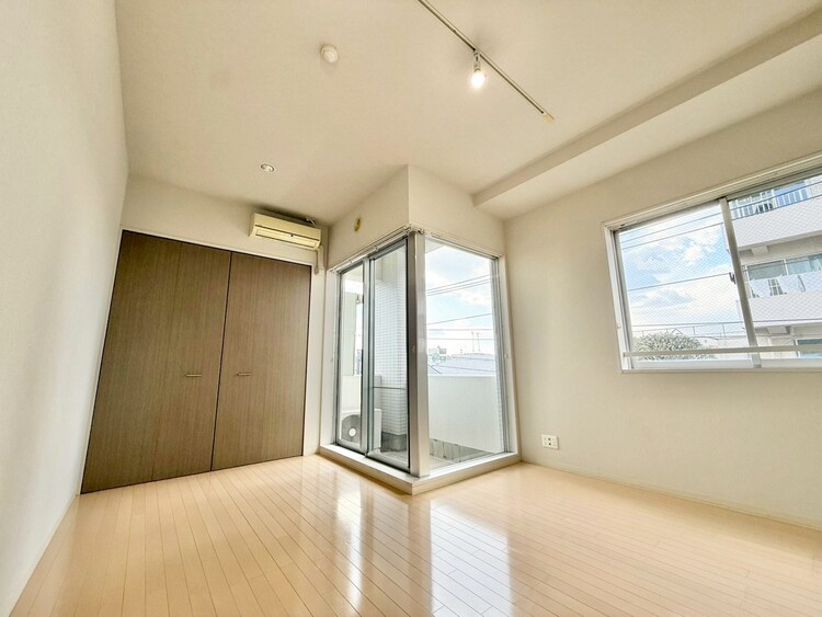 その他 通風・採光に優れ、心地よい光と風が溢れています。※内装リフォーム中です