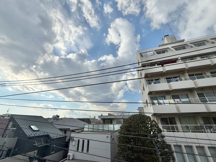 その他 眺望や窓からの景色が良いと、家で過ごす時間も快適です。