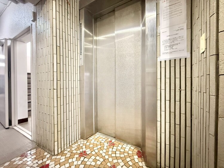 その他 エレベーター完備のため荷物が多くなっても安心。
