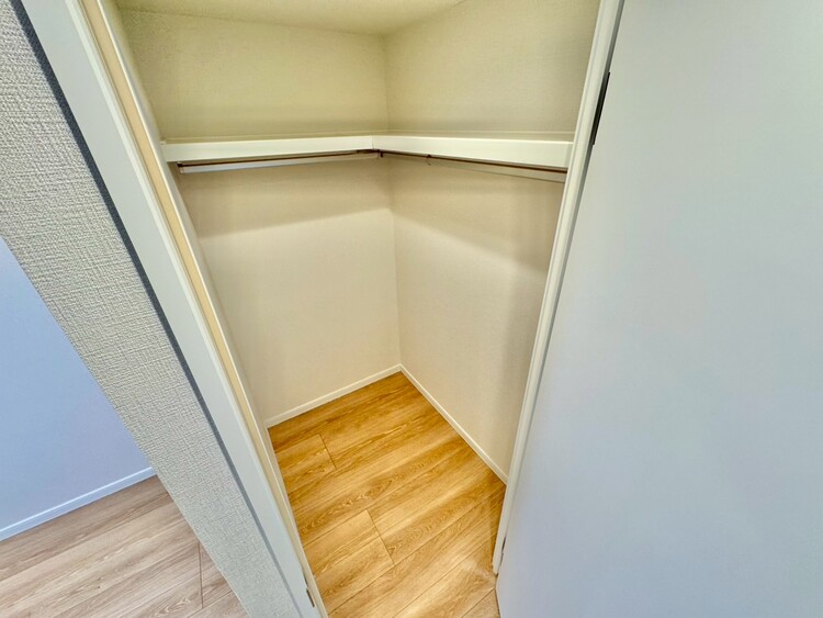 その他 収納スペースが付いていて、お部屋を広く使っていただけます。