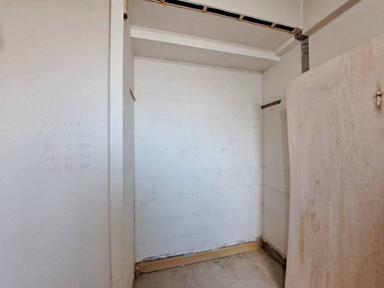 その他 収納スペースが付いていて、お部屋を広く使っていただけます。※内装リフォーム中です