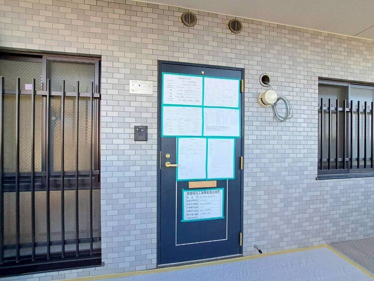 その他 清潔感のある落ち着いた雰囲気の玄関です。※内装リフォーム中です