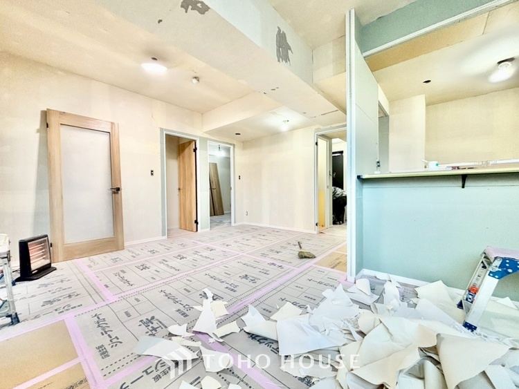 内装 ◆隠された美しさ◆流麗な音楽が流れているような繊細でいながら整然かつ堅牢なこの空間。この空間は確かに美しい。しかし、そこには美しさ以上のものが隠されている。