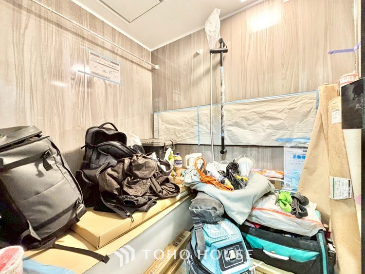 風呂 ◆浴室◆の温もりを感じ、ふわりと寄り添う太陽の妖精たちが自然と僕達を微睡ませる。うとうとしたい訳ではないがそんな時間が嫌いじゃない自分がここにいる。