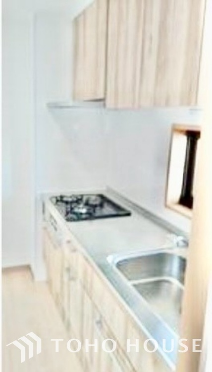 キッチン ◆子供部屋◆冷涼な風、そよぐリビング。だんらんの場所はここから始まり、ここで終わる。家族の笑顔が集う素敵な場所だから、こだわり抜いた思いが詰まっているのだと思う。