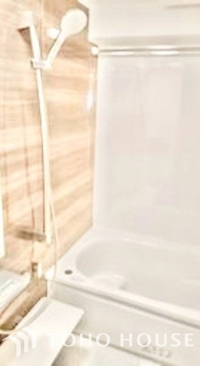 風呂 ◆洗面◆清潔感のある水回り。白で統一されたスタイリッシュな空間。毎日使う場所だから究極にシンプルにこだわりました。