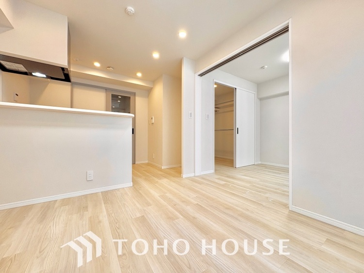 内装 明るいリビングこそ居心地のいい暮らしが待っているのだと思う。