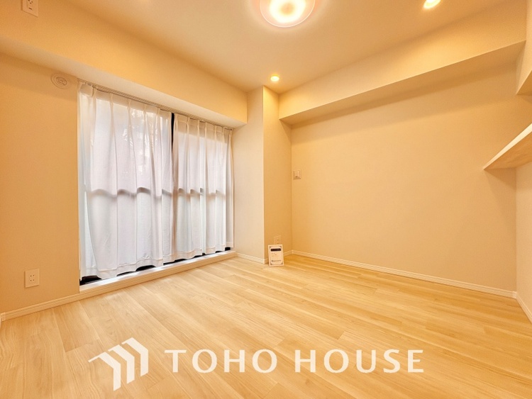 内装 風の通り道。舞い込んでくる風が優しく躍り、室内に爽やかな空気を運んでくる。