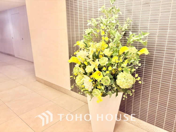 内装 麻布十番を10分で手中に収め、太陽の光を全室で独占するこの私邸は、日常を輝かせる人生の聖域です 。スーパー徒歩1分の奇跡が、あなたを「買い物」という労働から解放し、伝説の余白を創り出します 。