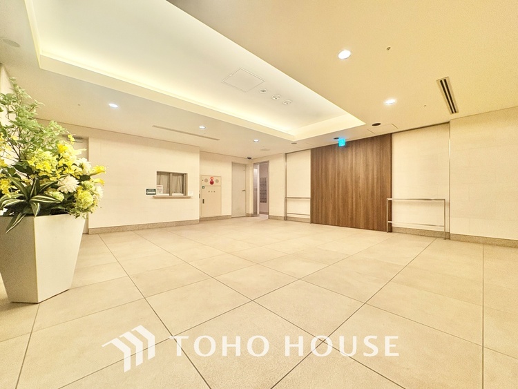 内装 麻布十番を10分で手中に収め、太陽の光を全室で独占するこの私邸は、日常を輝かせる人生の聖域です 。スーパー徒歩1分の奇跡が、あなたを「買い物」という労働から解放し、伝説の余白を創り出します 。