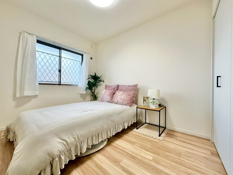 その他 清かで艶やかな時間をもたらしてくれる室内です。