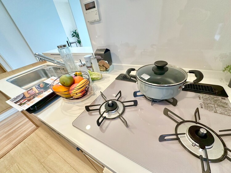 その他 開放感のあるキッチンスペース。調理をしながら、会話も弾みそうですね。