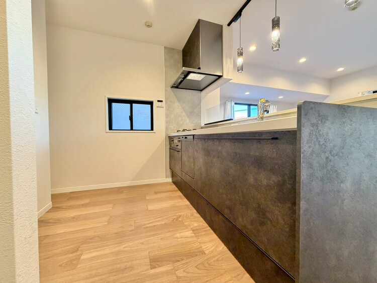 その他 開放感のあるキッチンスペース。調理をしながら、会話も弾みそうですね。